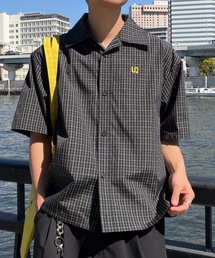 UNDERSTATEMENTs（アンダーステイトメント）の「【ユニセックス】ワンポイント刺繍半袖シャツ（シャツ/ブラウス）」