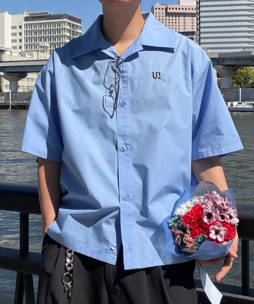 UNDERSTATEMENTs(アンダーステイトメント)の「【ユニセックス】ワンポイント刺繍半袖シャツ(シャツ/ブラウス・メンズ・チャコールグレー/ブラック系その他/ブルー/ブルー系その他/グリーン系その他/ブラック系/ホワイト/ホワイト系/ブルー系/グレー系/ホワイト系その他/ブラック/ネイビー系/ダークブルー・LARGE/MEDIUM)」の11枚目の写真