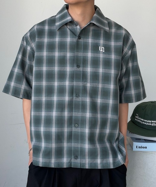 UNDERSTATEMENTs(アンダーステイトメント)の「【ユニセックス】ワンポイント刺繍半袖シャツ(シャツ/ブラウス・メンズ・チャコールグレー/ブラック系その他/ブルー/ブルー系その他/グリーン系その他/ブラック系/ホワイト/ホワイト系/ブルー系/グレー系/ホワイト系その他/ブラック/ネイビー系/ダークブルー・LARGE/MEDIUM)」の15枚目の写真