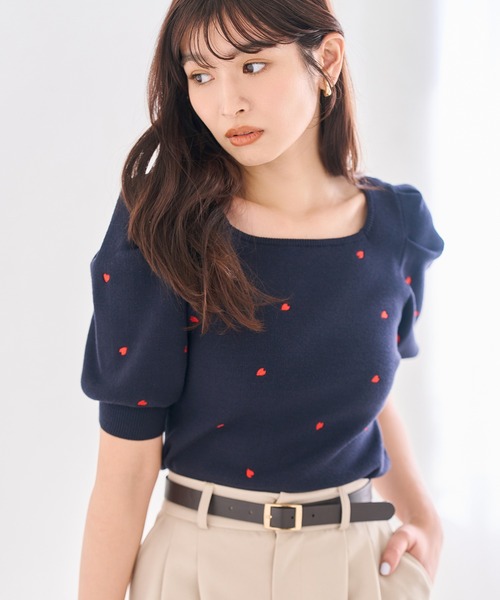 31 Sons de mode（トランテアン　ソン　ドゥ　モード）の「2026春夏新作 5分袖ハート刺繍ニット（ニット/セーター・レディース・ネイビー/レッド/オフホワイト・ﾌﾘ-）」の3枚目の写真