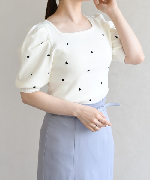 31 Sons de mode（トランテアン　ソン　ドゥ　モード）の「2026春夏新作 5分袖ハート刺繍ニット（ニット/セーター・レディース・ネイビー/レッド/オフホワイト・ﾌﾘ-）」の20枚目の写真