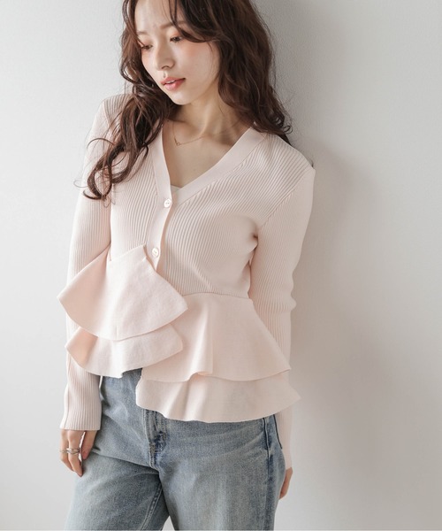 AMELY（エミリー）の「ペプラムリブニットカーディガン（カーディガン/ボレロ・レディース・ホワイト/モカ/イエロー/ピンク/ブラック・フリー）」の5枚目の写真