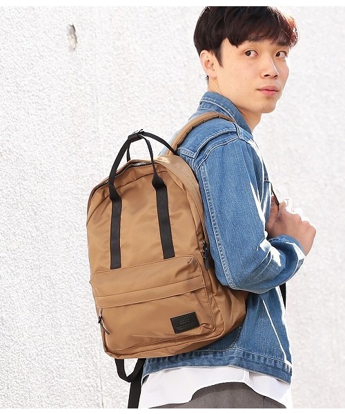 ADAM ET ROPE'（アダムエロペ）の「RAFE ミニバックパック/UNISEX（バックパック/リュック・メンズ・ネイビー/キャメル/ブラック・FREE）」の14枚目の写真