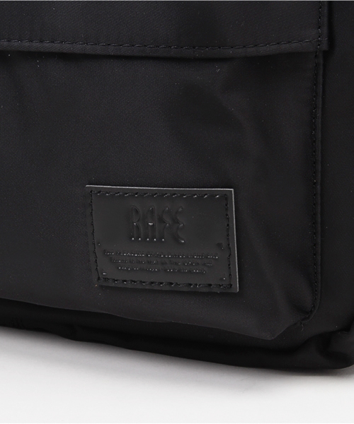 ADAM ET ROPE'（アダムエロペ）の「RAFE ミニバックパック/UNISEX（バックパック/リュック・メンズ・ネイビー/キャメル/ブラック・FREE）」の10枚目の写真