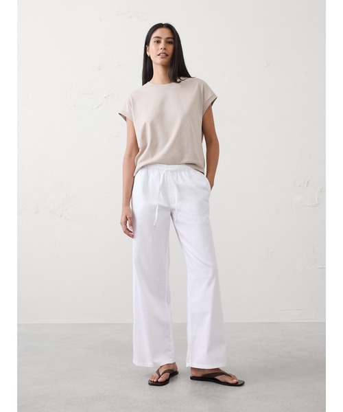 BANANA REPUBLIC FACTORY STORE(バナナリパブリック ファクトリーストア)の「BANANA REPUBLIC FACTORY STORE プレミアムコットン ボクシーTシャツ(Tシャツ/カットソー・レディース・ベージュ/ホワイト/ブラック/ホワイト系その他・S/M/XS/L)」の10枚目の写真