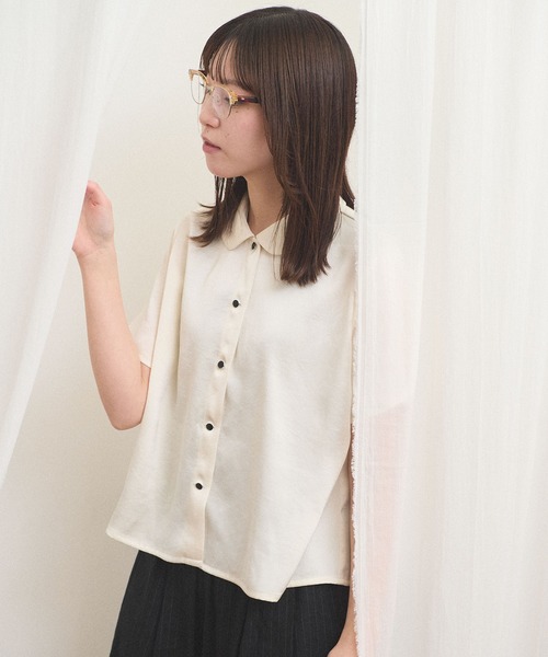 fig Ｌondon（フィグロンドン）の「pure satin shirt（シャツ/ブラウス・レディース・ブラック/ホワイト・FREE）」の3枚目の写真