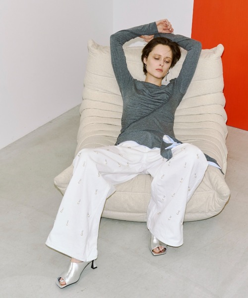 JOSE MOON（ジョゼムーン）の「GATHER SLOPE TOPS/ギャザースロープトップス（Tシャツ/カットソー・レディース・ブラック/グレー・FREE）」の20枚目の写真