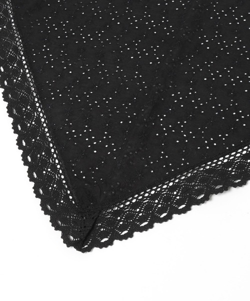 LOWRYS FARM（ローリーズファーム）の「レーストライアングルスカーフ 652444（バンダナ/スカーフ・レディース・ブラック/アイボリー・FREE）」の5枚目の写真