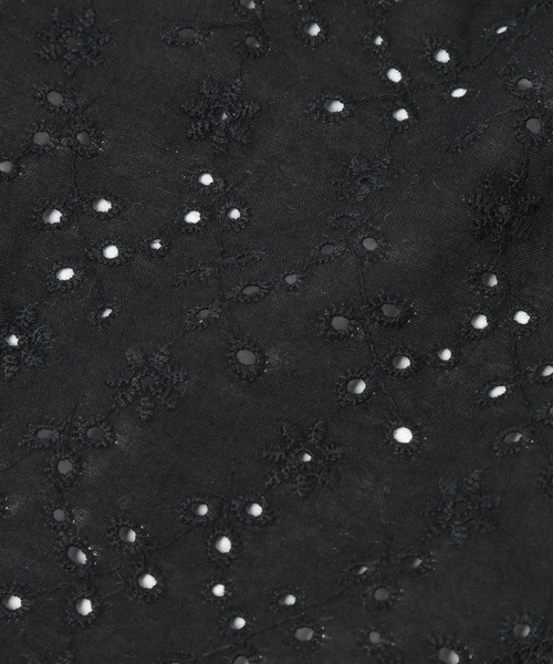 LOWRYS FARM（ローリーズファーム）の「レーストライアングルスカーフ 652444（バンダナ/スカーフ・レディース・ブラック/アイボリー・FREE）」の11枚目の写真