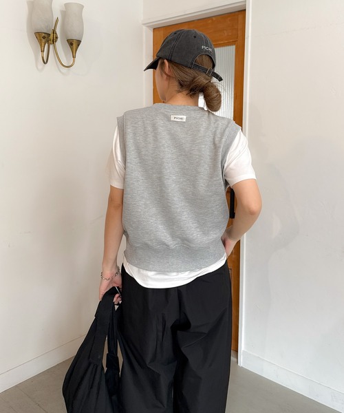 PICHI(ピイチ)の「ライトスウェットベスト(ベスト・レディース・ネイビー/グレー/イエロー・FREE)」の11枚目の写真