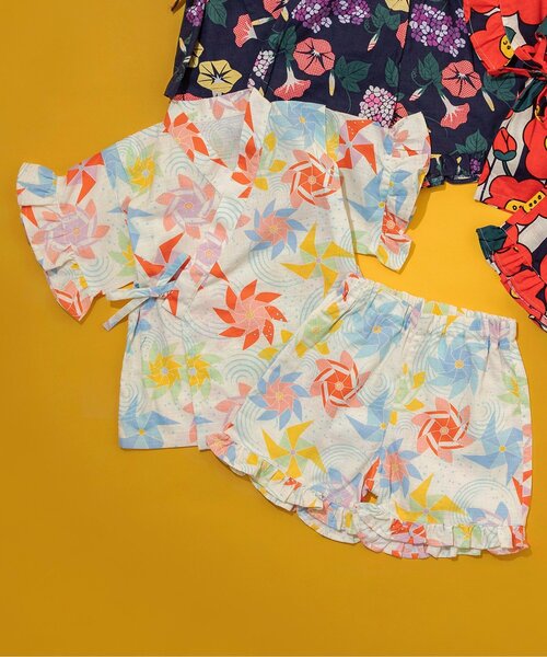 BREEZE(ブリーズ)の「すっぽり着られる GIRLS甚平(浴衣・キッズ・ネイビー/レッド/アイボリー・80/90/100/110/120/130/140)」の2枚目の写真