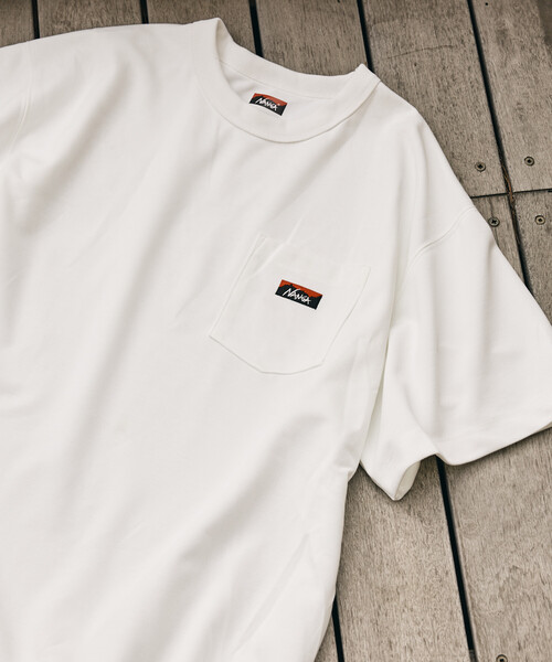 NANGA(ナンガ)の「NANGA/ナンガ 新色追加 別注 neo-PRO スピンドル ポケットTシャツ/日本製/遮熱/UVカット/吸水速乾/リラックスフィット(Tシャツ/カットソー・メンズ・ホワイト/ブラウン/チャコールグレー/ブラック・SMALL/MEDIUM/LARGE/X-LARGE)」の2枚目の写真