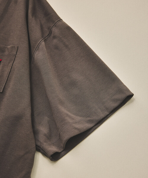 NANGA(ナンガ)の「NANGA/ナンガ 新色追加 別注 neo-PRO スピンドル ポケットTシャツ/日本製/遮熱/UVカット/吸水速乾/リラックスフィット(Tシャツ/カットソー・メンズ・ホワイト/ブラウン/チャコールグレー/ブラック・SMALL/MEDIUM/LARGE/X-LARGE)」の13枚目の写真
