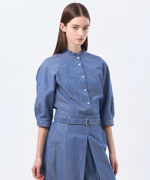 MACKINTOSH PHILOSOPHY（ﾏｯｷﾝﾄｯｼｭ ﾌｨﾛｿﾌｨｰ）の「ハケメコットンリネンフリルカラーブラウス（シャツ/ブラウス・レディース・ダークネイビー/ブルー系その他2・38/36）」の2枚目の写真