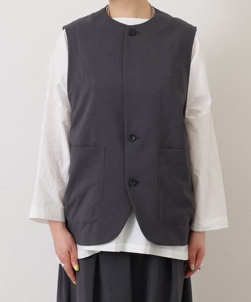 JOURNAL STANDARD LUXE（ジャーナルスタンダード　ラックス）の「トロピカルベスト（その他アウター・レディース・チャコールグレー/ブラック・FREE）」の5枚目の写真