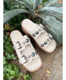 EVRIS | コンチョデザインプラットフォームサンダル(サンダル)