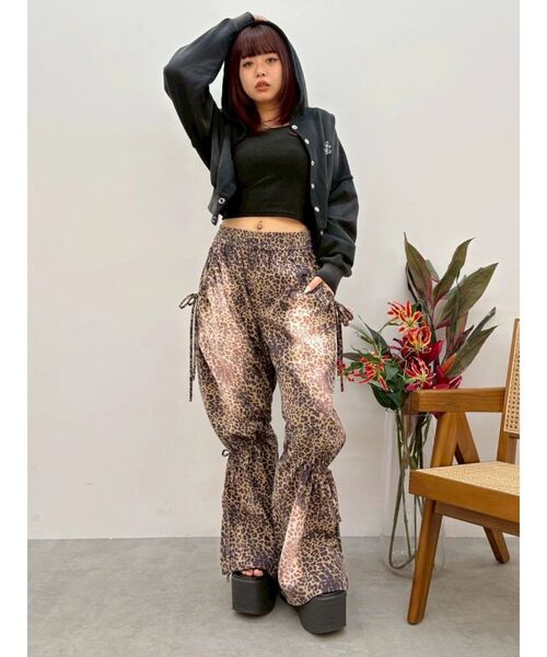 EVRIS(エヴリス)の「【厚底】コンチョデザインプラットフォームサンダル(サンダル・レディース・ブラック/ホワイト/その他1・SMALL/MEDIUM/LARGE)」の20枚目の写真