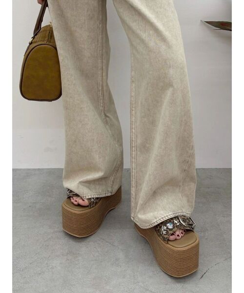 EVRIS(エヴリス)の「【厚底】コンチョデザインプラットフォームサンダル(サンダル・レディース・ブラック/ホワイト/その他1・SMALL/MEDIUM/LARGE)」の22枚目の写真