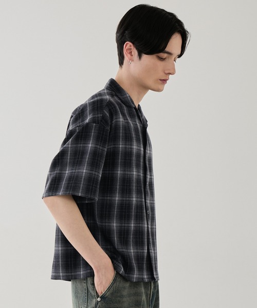 LUENNA(ルエナ)の「【LUENNA】Open Collar Short Sleeve Check Shirt / オープンカラー半袖チェックシャツ(シャツ/ブラウス・メンズ・ブラック系1/ブラウン系1・L/M/S)」の4枚目の写真