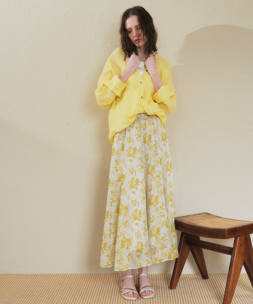 YECCA VECCA(イェッカヴェッカ)の「ボタニカル柄シアーロングスカート(スカート・レディース・イエロー/チャコールグレー・FREE)」の12枚目の写真