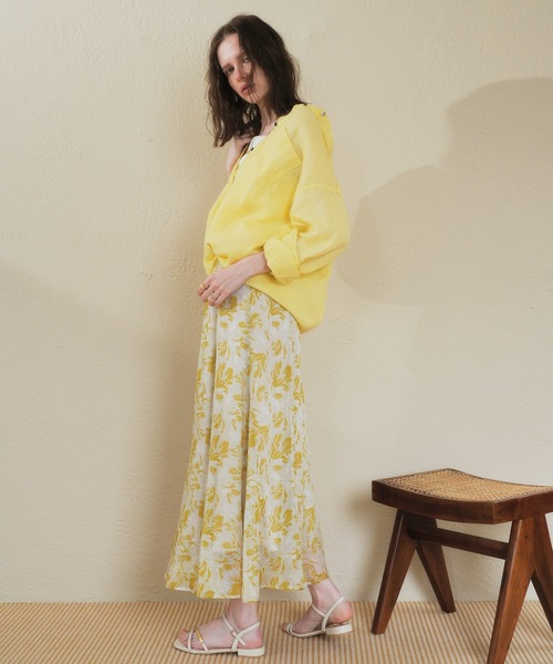 YECCA VECCA(イェッカヴェッカ)の「ボタニカル柄シアーロングスカート(スカート・レディース・イエロー/チャコールグレー・FREE)」の15枚目の写真