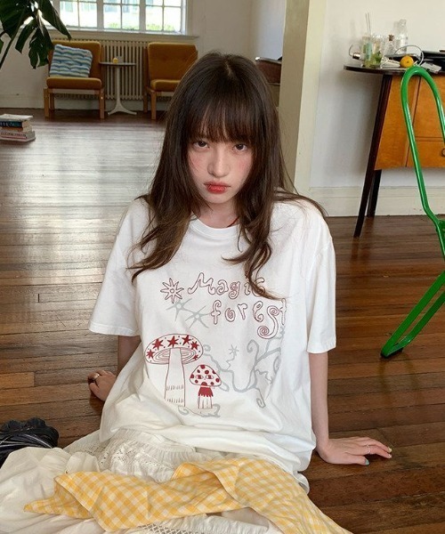 GEMEDA(ジェメダ)の「【2026SS新作】ガーリーイラストプリントTシャツ / オーバーサイズ / ゆるかわトップス / 韓国ファッション / Y2K(Tシャツ/カットソー・レディース・ネイビー/ホワイト/グレー・M)」の10枚目の写真