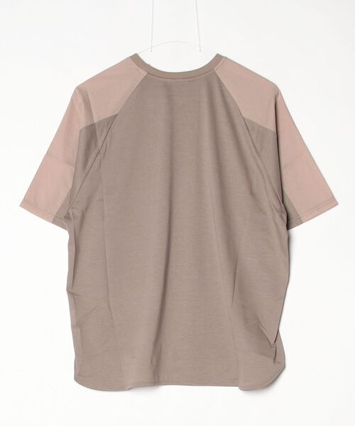 BRODIAEA（ブローディア）の「BRODIAEA 箔ロゴプリント配色切り替え半袖Tシャツ ハイブリットコットン（Tシャツ/カットソー・レディース・オフホワイト/グレイッシュベージュ/ブルーグリーン/ブラック・40）」の11枚目の写真