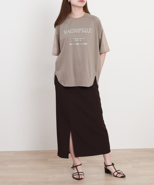 BRODIAEA（ブローディア）の「BRODIAEA 箔ロゴプリント配色切り替え半袖Tシャツ ハイブリットコットン（Tシャツ/カットソー・レディース・オフホワイト/グレイッシュベージュ/ブルーグリーン/ブラック・40）」の12枚目の写真