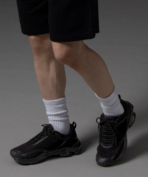 Reebok(リーボック)の「DMX シリーズ 3000 / DMX SERIES 3000(スニーカー・メンズ・グレー/アイボリー/ブラック・24.5cm/25.0cm/25.5cm/26.0cm/26.5cm/27.0cm/27.5cm/28.0cm/28.5cm/29.0cm/23.5cm/30.0cm)」の1枚目の写真
