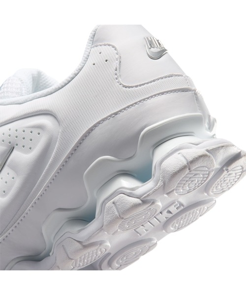 NIKE（ナイキ）の「NIKE/ナイキ WS REAX 8 NSW SL（スニーカー・レディース・ホワイト・23.5cm/24cm/24.5cm/25cm/23cm/22.5cm）」の2枚目の写真