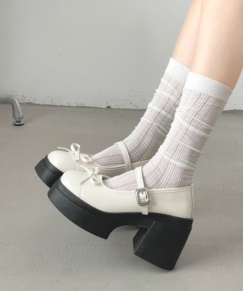 Shoes in Closet(シューズインクローゼット)の「+9.5㎝ 軽量 厚底 リボン メリージェーン パンプス ローファー 491(ローファー・レディース・ブラック/アイボリー/シルバー/ダークブラウン・S/M/L/LL)」の2枚目の写真
