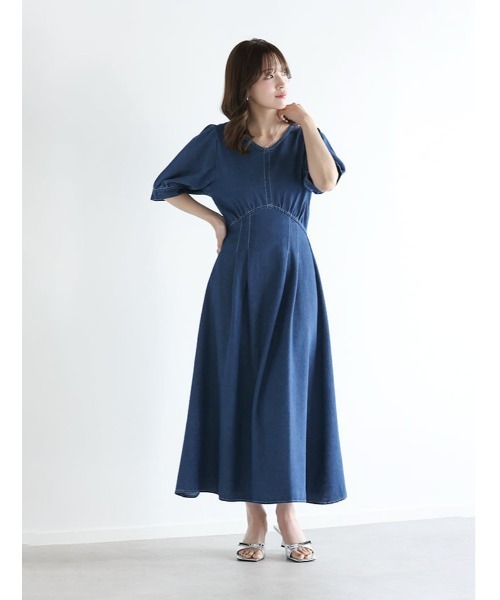 fifth(フィフス)の「ウエスト切替Vネックデニムワンピース(ワンピース・レディース・ブラック/ネイビー・XS/M)」の4枚目の写真