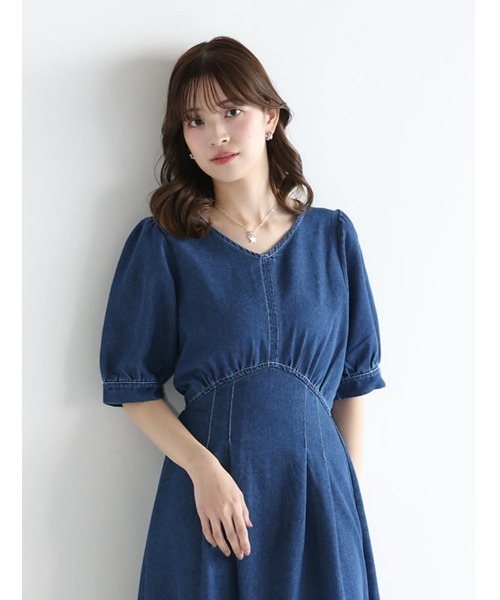 fifth(フィフス)の「ウエスト切替Vネックデニムワンピース(ワンピース・レディース・ブラック/ネイビー・XS/M)」の5枚目の写真