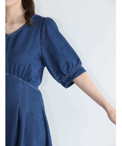 fifth(フィフス)の「ウエスト切替Vネックデニムワンピース(ワンピース・レディース・ブラック/ネイビー・XS/M)」の15枚目の写真