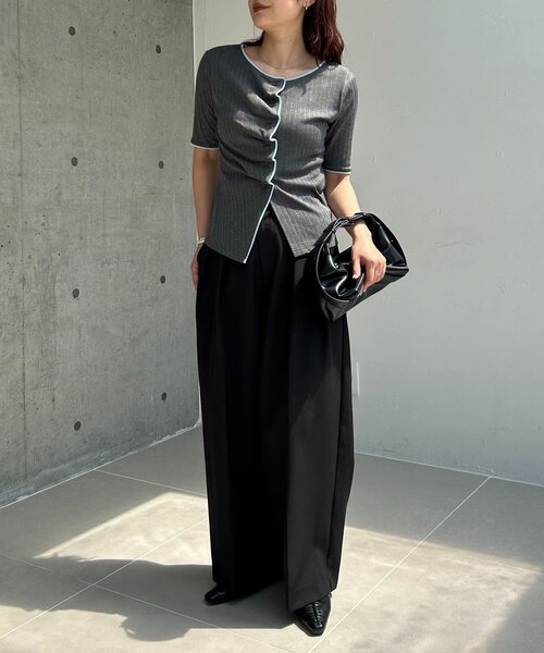 CAPRICIEUX LE'MAGE(カプリシューレマージュ)の「フロントタックフリルT(Tシャツ/カットソー・レディース・ブラック/イエロー/グレー・FREE)」の18枚目の写真