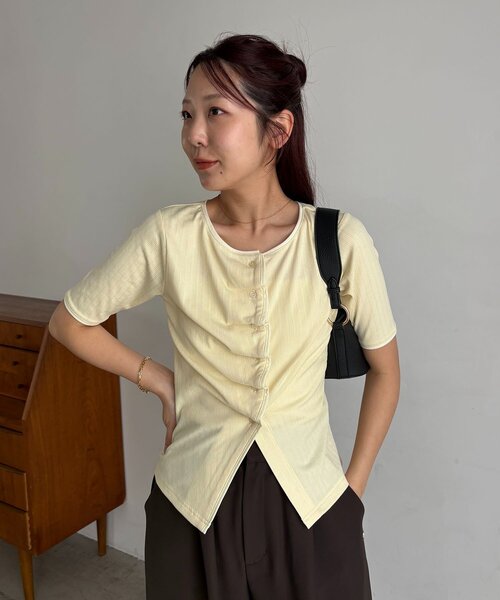 CAPRICIEUX LE'MAGE(カプリシューレマージュ)の「フロントタックフリルT(Tシャツ/カットソー・レディース・ブラック/イエロー/グレー・FREE)」の18枚目の写真