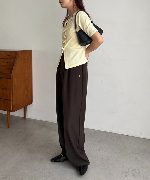 CAPRICIEUX LE'MAGE(カプリシューレマージュ)の「フロントタックフリルT(Tシャツ/カットソー・レディース・ブラック/イエロー/グレー・FREE)」の21枚目の写真