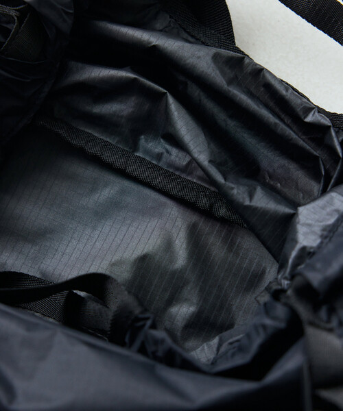 POLeR（ポーラー）の「POLeR × FREAK'S STORE/ポーラー × フリークスストア 別注 Response Transformer Bag（バックパック/リュック・メンズ・グレー/ブラック・ONE SIZE）」の9枚目の写真