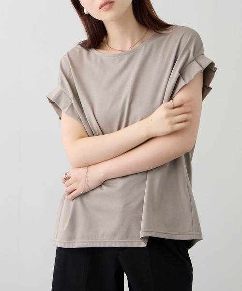 NAVY(ネイビー)の「【SARARI /サラリ】接触冷感 DRY UVカット 袖タッククルーネック UVカットカットソー(Tシャツ/カットソー・レディース・ベージュ/オレンジ/チャコール・M/L)」の2枚目の写真