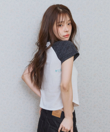 ke403. Back Logo Raglan Tee Black