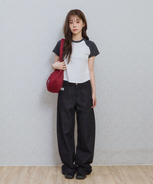KIJIKO（キジコ）の「ke403. Back Logo Raglan Tee Black（Tシャツ/カットソー・レディース・ブラック・FREE）」の3枚目の写真