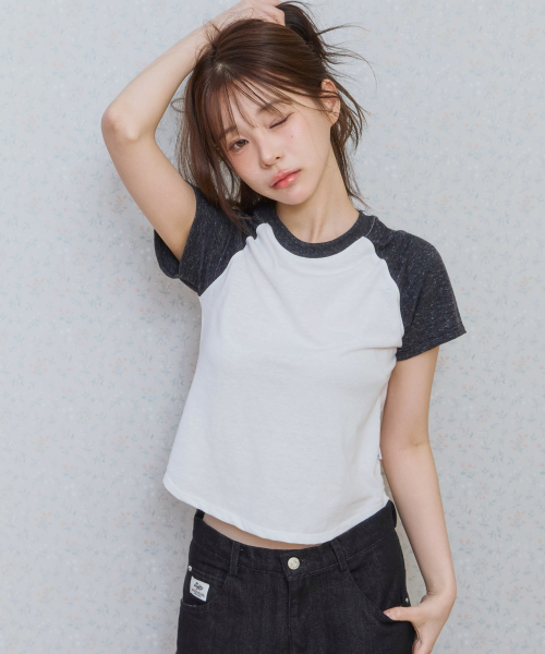KIJIKO（キジコ）の「ke403. Back Logo Raglan Tee Black（Tシャツ/カットソー・レディース・ブラック・FREE）」の7枚目の写真