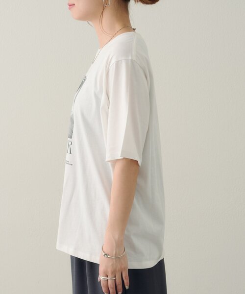 DISCOAT(ディスコート)の「【Noka】フォトプリントロゴ半袖Tシャツ(Tシャツ/カットソー・レディース・ライトグレー/チャコールグレー/オフホワイト・FREE)」の9枚目の写真