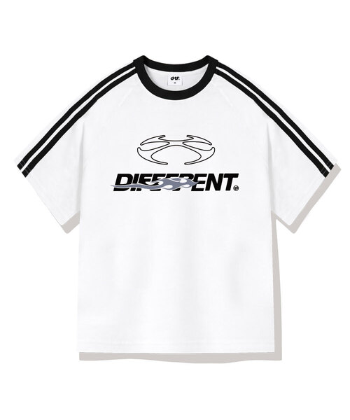 DIIFF（ディフ）の「コアヒート オーバーサイズ トラック 半袖Tシャツ 4カラー [DISE_3003]（Tシャツ/カットソー・メンズ・クリーム/ブラック/ホワイト×グリーン/ホワイト×ブラック・SMALL/MEDIUM/LARGE/X-LARGE）」の2枚目の写真