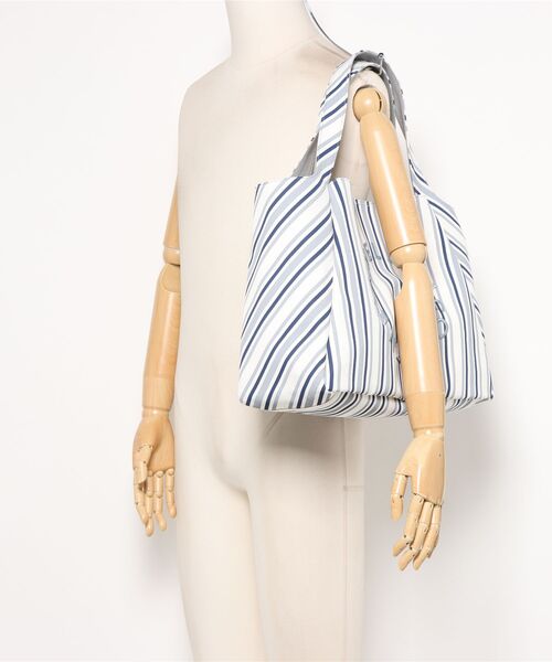 STELLA McCARTNEY(ステラマッカートニー)の「Logo Striped Tote Bag / ロゴ ストライプ トートバッグ(トートバッグ・レディース・ホワイト×ブルー・ONE SIZE)」の3枚目の写真