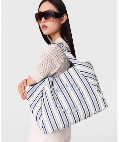 STELLA McCARTNEY(ステラマッカートニー)の「Logo Striped Tote Bag / ロゴ ストライプ トートバッグ(トートバッグ・レディース・ホワイト×ブルー・ONE SIZE)」の11枚目の写真