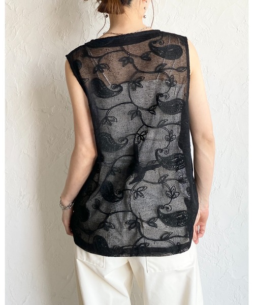 She's Closet(シーズクローゼット)の「刺繍レースジャガード 深Vネック シアー メッシュベスト(ベスト・レディース・アイボリー/ブラック・FREE)」の9枚目の写真