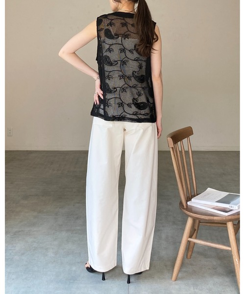 She's Closet(シーズクローゼット)の「刺繍レースジャガード 深Vネック シアー メッシュベスト(ベスト・レディース・アイボリー/ブラック・FREE)」の18枚目の写真