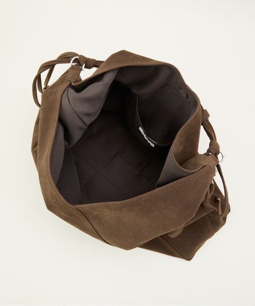 LE VERNIS(ル・ベルニ)の「LE VERNIS(ル・ベルニ) 《A4サイズ対応》Knot handle bag(トートバッグ・レディース・ダークブラウン/ブラウン/カーキ・FREE)」の4枚目の写真