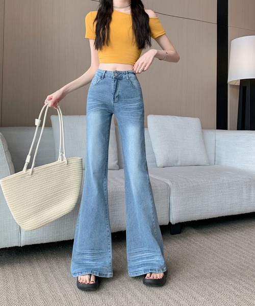 LUCPY(ラクピー)の「ハイウエストフレアデニムパンツ(デニムパンツ・レディース・ブルー・MEDIUM/LARGE/SMALL)」の4枚目の写真